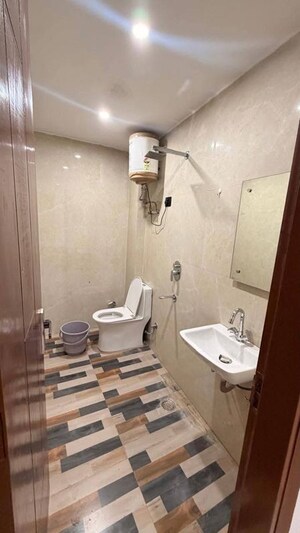 Bathroom in 1 BHK Builder Floor at Saket – for Rent