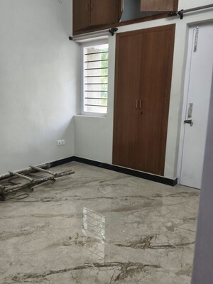 Room in 1 BHK Apartment at Arawali Apartments, Sector 52 – for Rent