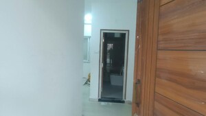 Furnished Amenities in 1 BHK Builder Floor at Anand Nagar Colony – for Rent