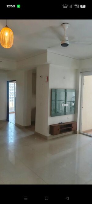 Room in 3 BHK Apartment at Sector 76 – for Rent