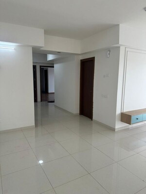 Room in 2 BHK Apartment at Godrej Air Sector 85, Sector 85 – for Rent