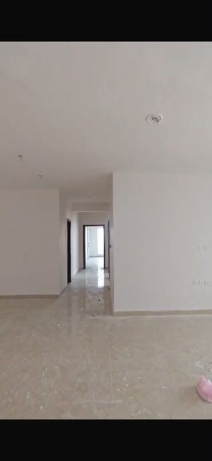 Room in 3 BHK Apartment at Rishita Mulberry Heights, Sushant Golf City – for Rent