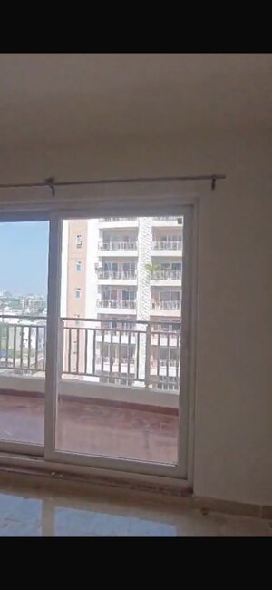 Room in 3 BHK Apartment at Rishita Mulberry Heights, Sushant Golf City – for Rent