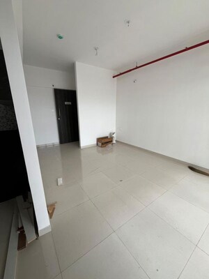 Room in 3 BHK Apartment at Goel Ganga Altus, Kharadi – for Rent