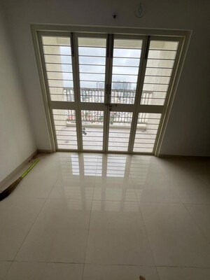 Room in 3 BHK Apartment at Goel Ganga Altus, Kharadi – for Rent