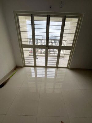 Room in 3 BHK Apartment at Goel Ganga Altus, Kharadi – for Rent