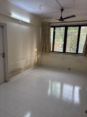 Room in 2 BHK Apartment at Andheri East – for Rent