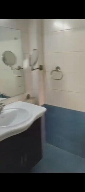 Bathroom in 3.5 BHK Apartment at Omaxe The Nile, Sector 49 – for Sale