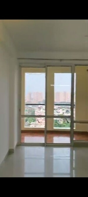 Room in 3.5 BHK Apartment at Omaxe The Nile, Sector 49 – for Sale