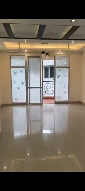 Floor Plan in 3.5 BHK Apartment at Omaxe The Nile, Sector 49 – for Sale