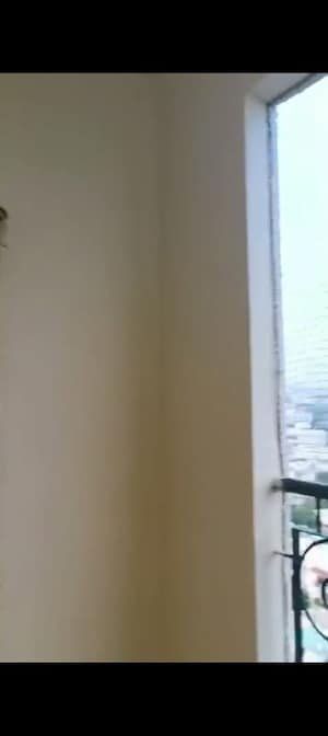 Room in 3.5 BHK Apartment at Omaxe The Nile, Sector 49 – for Sale