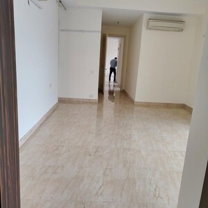 Room in 3 BHK Apartment at Ireo Victory Valley, Sector 67 – for Rent