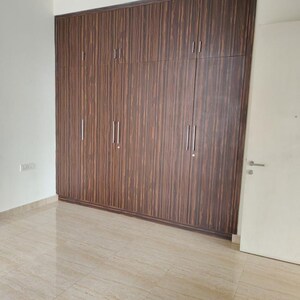 Room in 3 BHK Apartment at Ireo Victory Valley, Sector 67 – for Rent