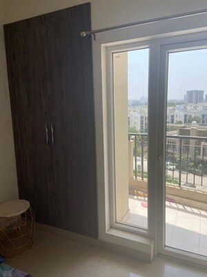 Room in 3.5 BHK Apartment at Mapsko Casa Bella-Apartments, Sector 82 – for Sale