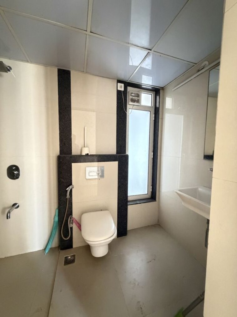 Attached Bathroom, narang-rozanne-by-courtyard 2 Bedroom 719 Sq.Ft. Apartment In Pokhran Road No Two Thane 10792589