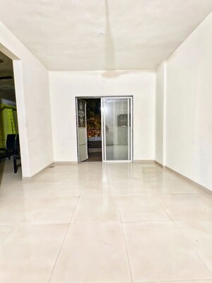 Room in 2.5 BHK Apartment at Pentagon Springfield, Narhe – for Sale