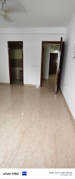 Room in 3 BHK Builder Floor at Palam Vihar – for Sale