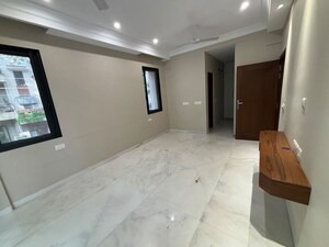 Room in 3 BHK Builder Floor at Sector 56 – for Rent