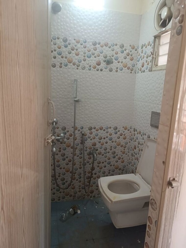 Bathroom, rt nagar 2 Bedroom 1000 Sq.Ft. Apartment In Rt Nagar Bangalore 10792693