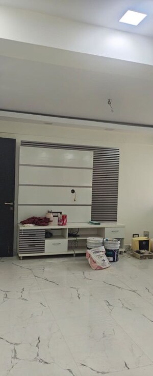 Room in 3 BHK Apartment at Sector 9 Dwarka – for Rent