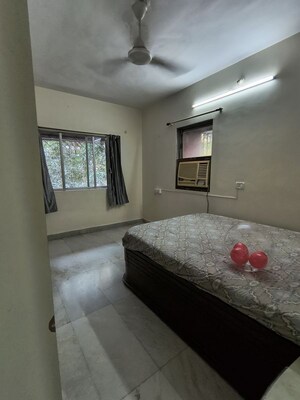 Furnished Amenities in 2 BHK Apartment at Vasant Valley Complex, Malad East – for Rent