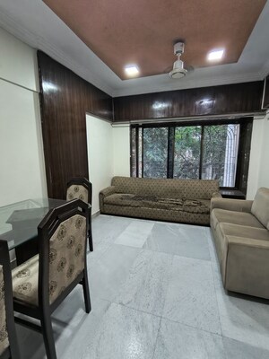 Team Area in 2 BHK Apartment at Vasant Valley Complex, Malad East – for Rent