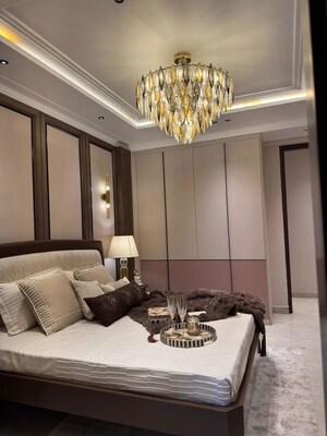 Room in 3 BHK Apartment at Godown Area – for Sale
