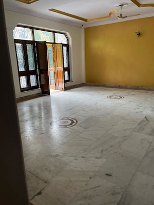 2 BHK Builder Floor For Sale in Shiv Nagar