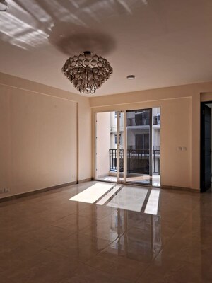 Room in 2.5 BHK Apartment at Signature Global Park 4 and 5, Sohna Sector 36 – for Sale