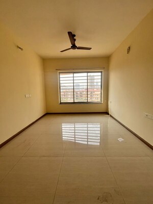 1 BHK Apartment For Rent in Sharda Green Wood, Kasarvadavali
