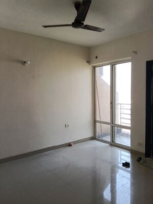 Room in 3 BHK Apartment at M3M Woodshire, Sector 107 – for Rent