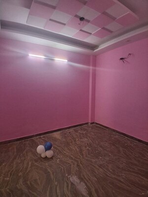 Room in 2 BHK Builder Floor at Rohini Sector 23 – for Rent
