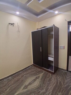 Room in 2 BHK Builder Floor at Rohini Sector 23 – for Rent