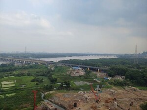 Plot Area in 2 BHK Apartment at Dosti Tulip, Balkum Pada – for Rent