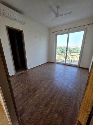 Room in 3.5 BHK Apartment at Vatika Sovereign Park, Sector 99 – for Rent