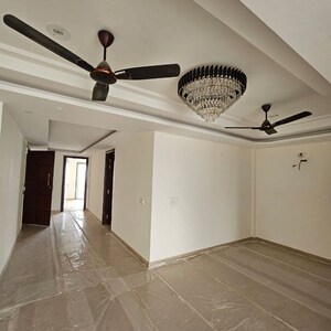 Living Room in 3 BHK Builder Floor at Sector 57 – for Rent
