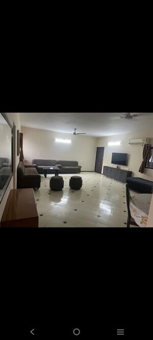 Team Area in 3 BHK Apartment at Sun Aspire, Bopal – for Rent