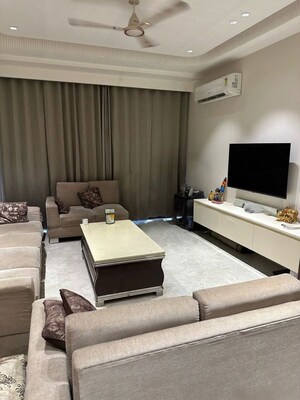 Bedroom in 3 BHK Builder Floor at Sector 56 – for Rent