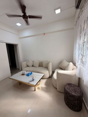 Room in 1 BHK Apartment at Upper Worli – for Rent