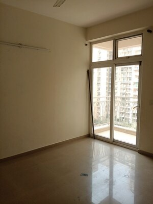 Room in 3 BHK Apartment at Mahagun My Woods, Sector 16c Greater Noida – for Sale