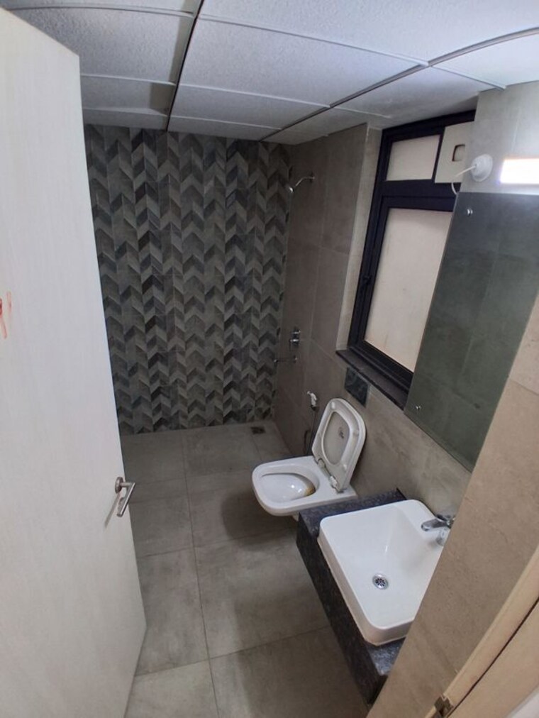 Bathroom, anant-raj-the-estate-floors 3.5 Bedroom 2400 Sq.Ft. Apartment In Sector 63a Gurgaon 10793003