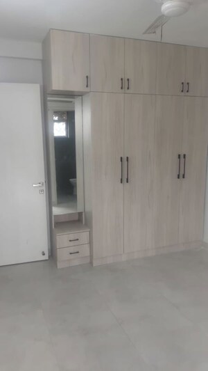 Furnished Amenities in 3 BHK Apartment at Signature Global City, Sector 37d – for Rent