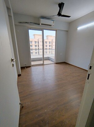 2 BHK Apartment For Rent in Signature Global City, Sector 37d