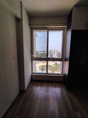 Room in 2.5 BHK Apartment at Shriram Summitt, Electronic City Phase I – for Rent