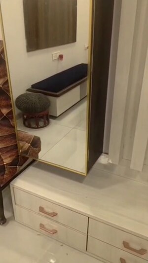Bedroom in 3 BHK Apartment at Chembur – for Rent