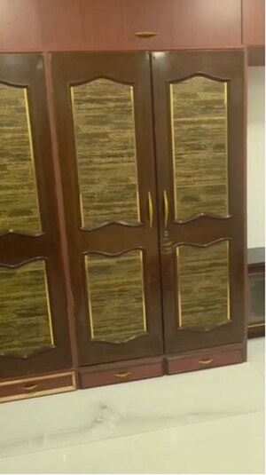 Bedroom in 3 BHK Apartment at Chembur – for Rent