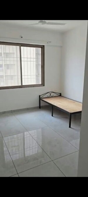 Room in 3 BHK Apartment at Renuka Panchtattva, Tathawade – for Rent