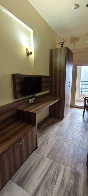 1 RK Apartment For Rent in Paramount Golf Foreste Apartments, Zeta I Greater Noida