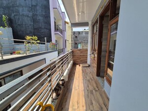 2 BHK Builder Floor For Rent in Chattarpur