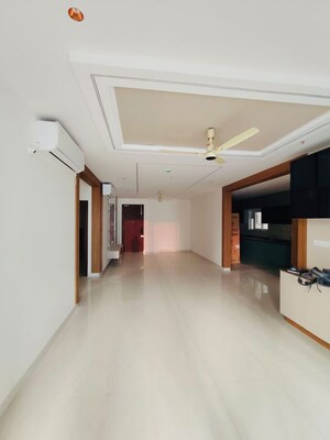 Room in 3 BHK Apartment at Prestige Beverly Hills, Kokapet – for Rent
